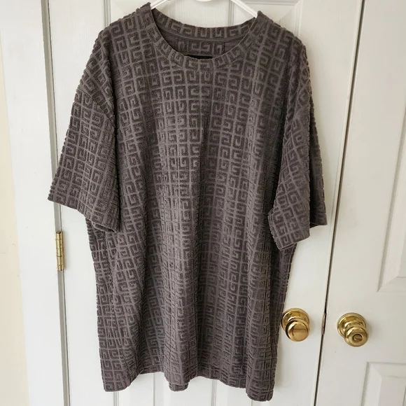 Givenchy 4G Terry T-Shirt & Short Set - Picture 3 of 12